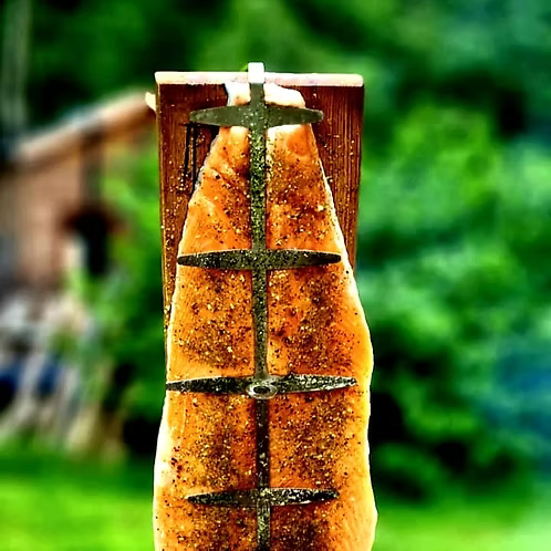 Flammlachsbrett mit Halterung